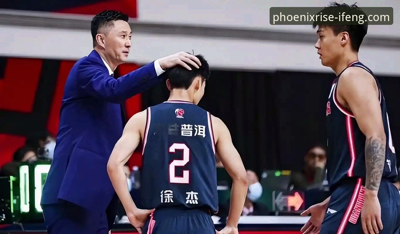 凤凰体育综合体育安卓版 3个关键数据,解读上海男篮12连胜背后的凤凰体育平台观赛新体验